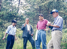 16中国山西省の土地利用形態と樹木の更新機構